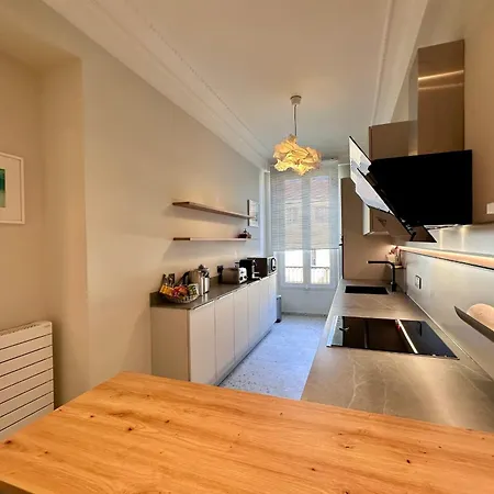 Quai Promenade View Balcony With Breathtaking View Apartment