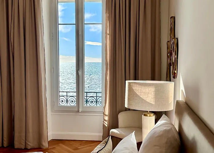 Quai Promenade View Sea View Balcony 3 Bedrooms Air Conditioning Appartement