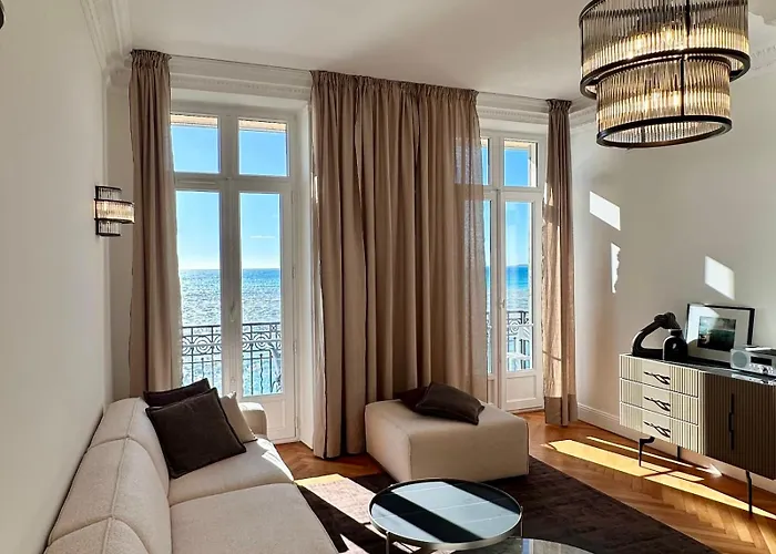 Quai Promenade View Sea View Balcony 3 Bedrooms Air Conditioning Appartement