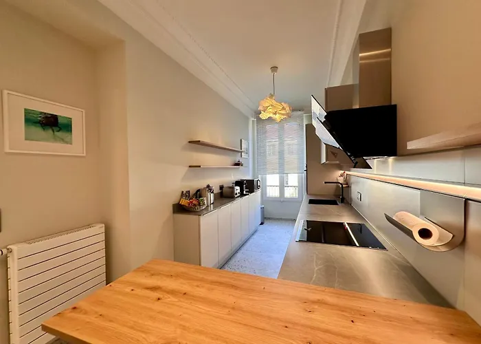 Quai Promenade View Sea View Balcony 3 Bedrooms Air Conditioning Appartement